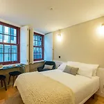 Charming In Historic Downtown Lejlighed Porto