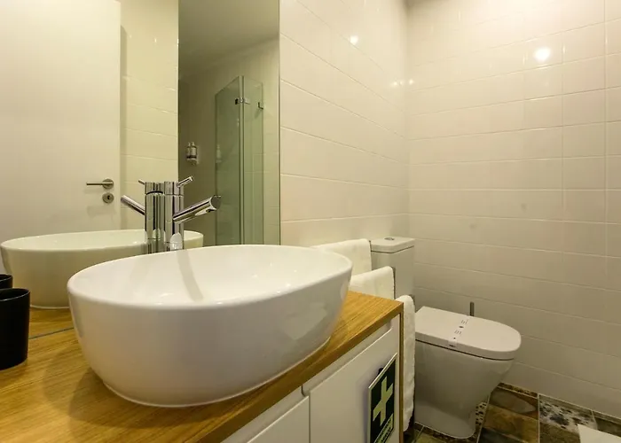 Charming In Historic Downtown *