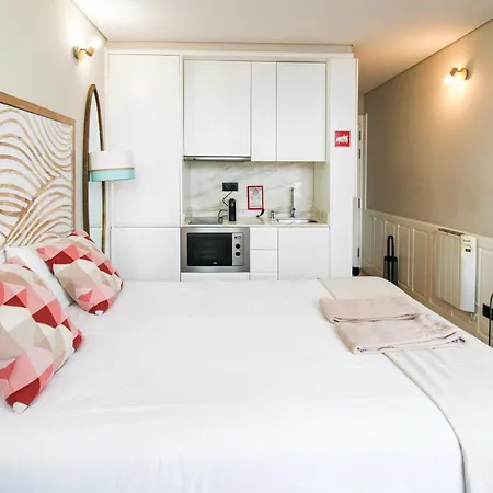 Charming In Historic Downtown *