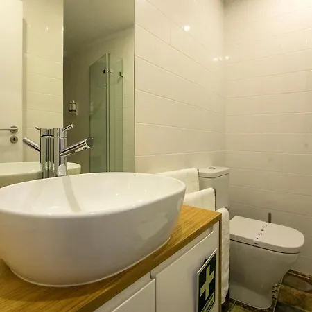 Charming In Historic Downtown *